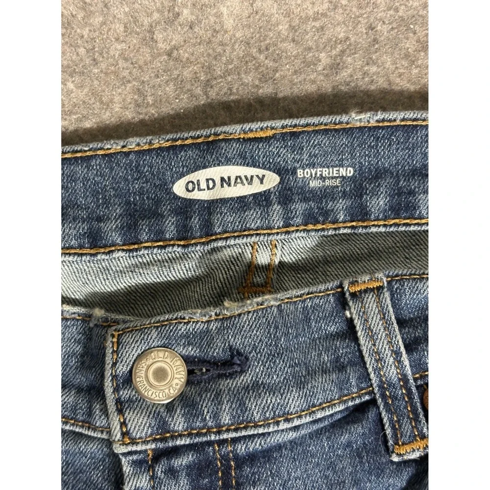 Old Navy Boyfriend Mid-Rise Distressed Jeans Medium‎ Wash Women Size 2 1166